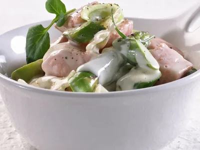 Pasta with Asparagus and Salmon Cream Sauce