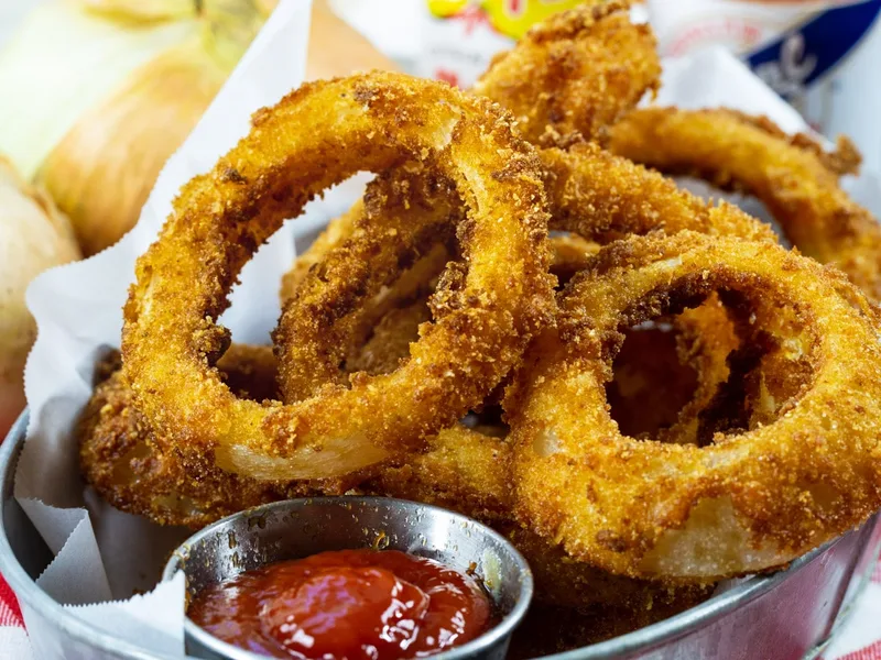 Spicy Hot Sauce Marinated Crispy Onion Rings