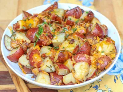 Slow Cooker Cheesy Bacon Ranch Potatoes
