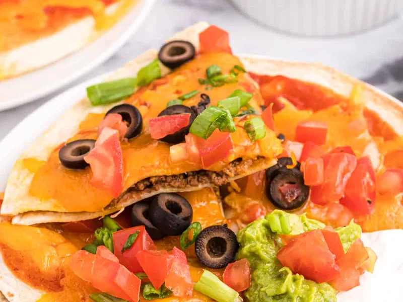 Crispy Baked Mexican Pizza with Seasoned Beef