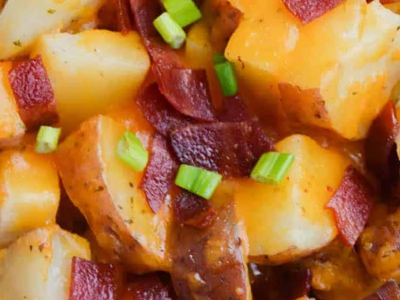 Slow Cooker Cheesy Ranch Potatoes with Bacon