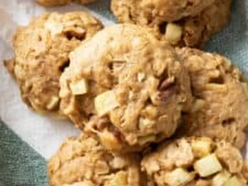 Vegan Apple Pie Breakfast Cookies with Oats and Spices
