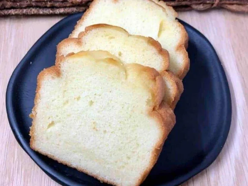 Air Fryer Pound Cake with Butter and Eggs (4 Ingredients)