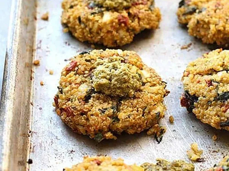 Sun-Dried Tomato Quinoa Patties with Kale and Pesto
