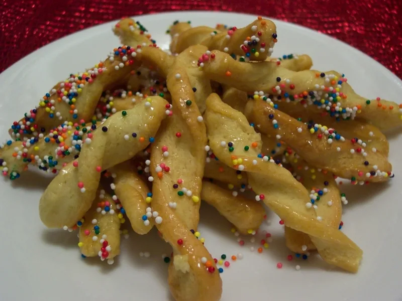 Traditional Italian Honey-Coated Strufoli (Fried or Baked)