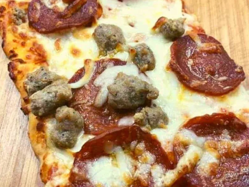 Air Fryer Pepperoni Sausage Flatbread Pizza in 6 Minutes