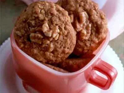 Walnut-Maple Drops with Oats