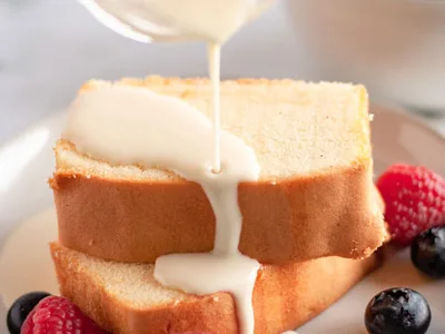 Vanilla Butter Sauce with Shaken Cream