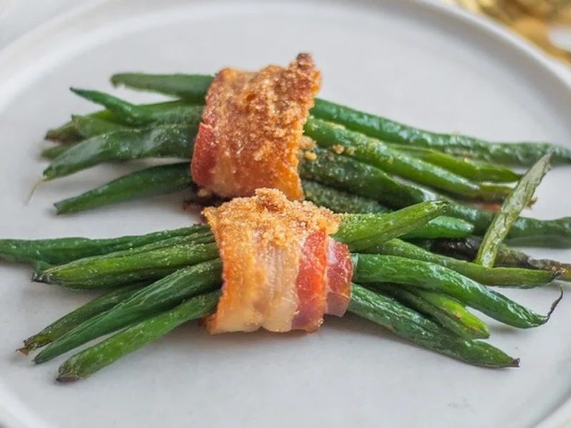 Bacon-Wrapped Green Bean Bundles with Brown Sugar Glaze