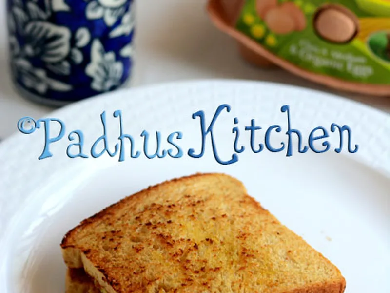 Cheesy Egg and Green Chilli Bread Sandwich