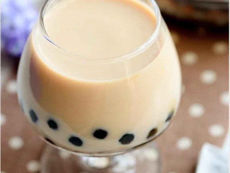 Homemade Bubble Tea with Honey Tapioca Pearls