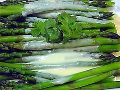 Microwave Asparagus With Cheddar Cheese Sauce