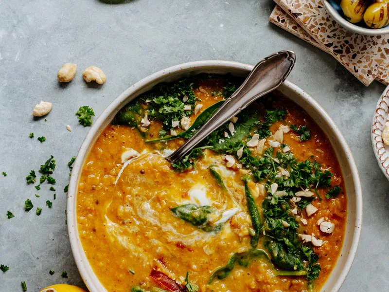 Creamy Cardamom Spinach Dahl with Coconut