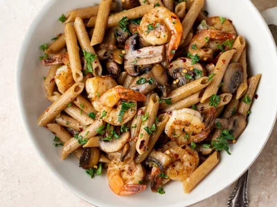 Quick Garlic Shrimp Penne with Fresh Parsley