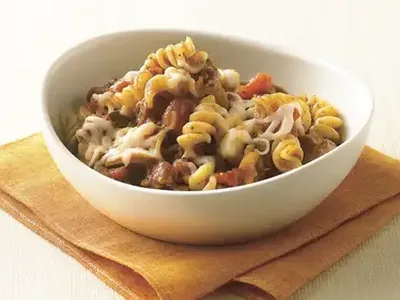 Rotini with Spicy Ground Beef and Vegetable Meat Sauce