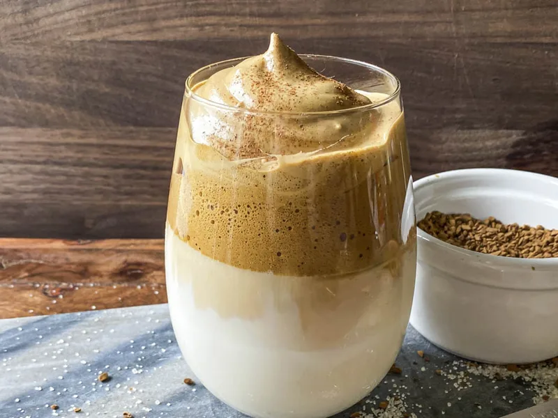 Vanilla Cinnamon Whipped Coffee (Dalgona)