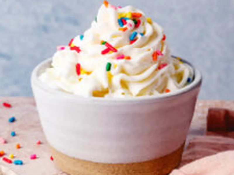 Creamy Homemade Frozen Yogurt with Greek Yogurt