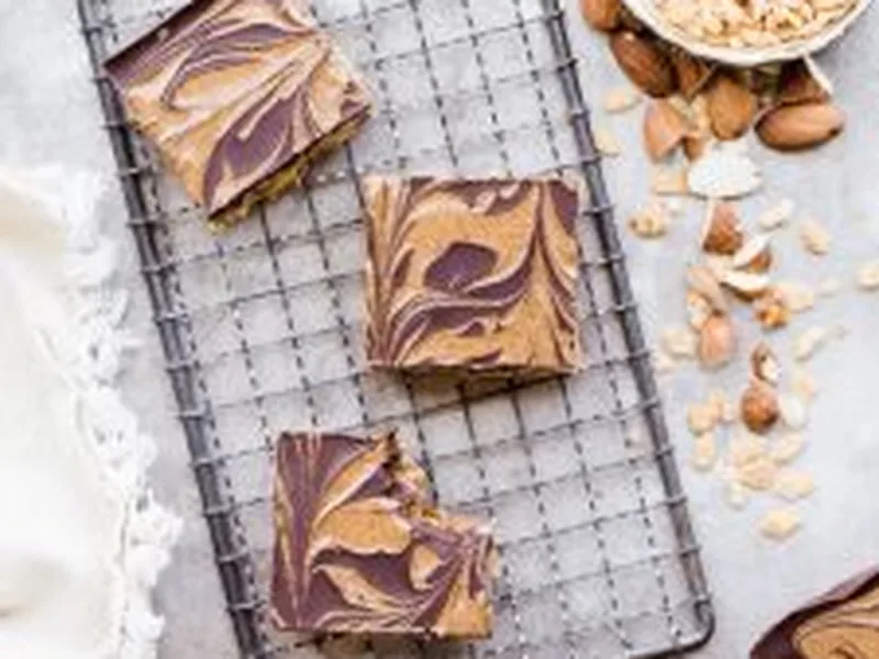 No-Bake Chocolate Almond Butter Crispy Rice Bars