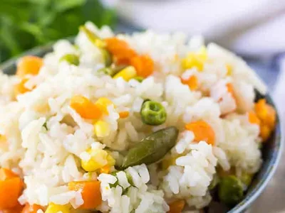 One Minute Pressure Cooker Rice with Vegetables
