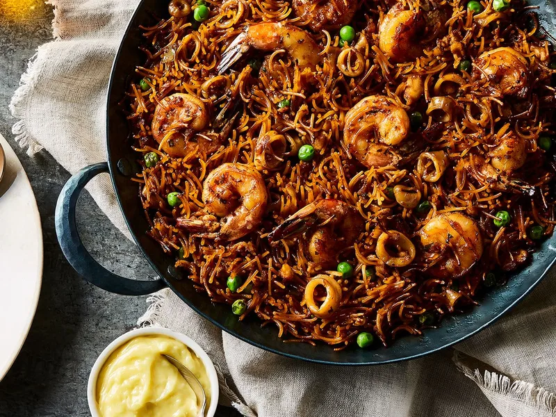 Crispy Fideuà with Seafood and Picada