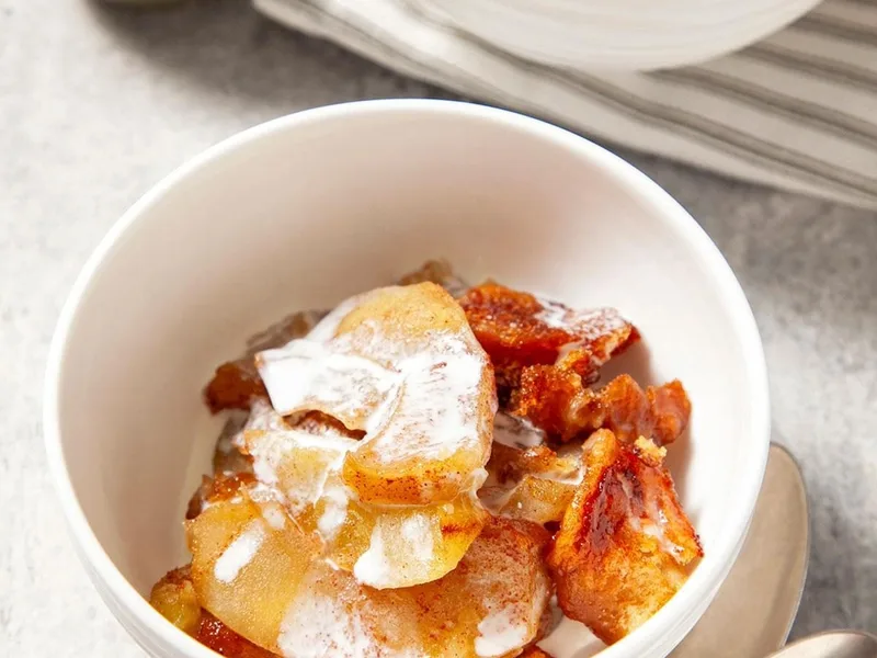 Classic Apple Brown Betty with Cinnamon and Brown Sugar
