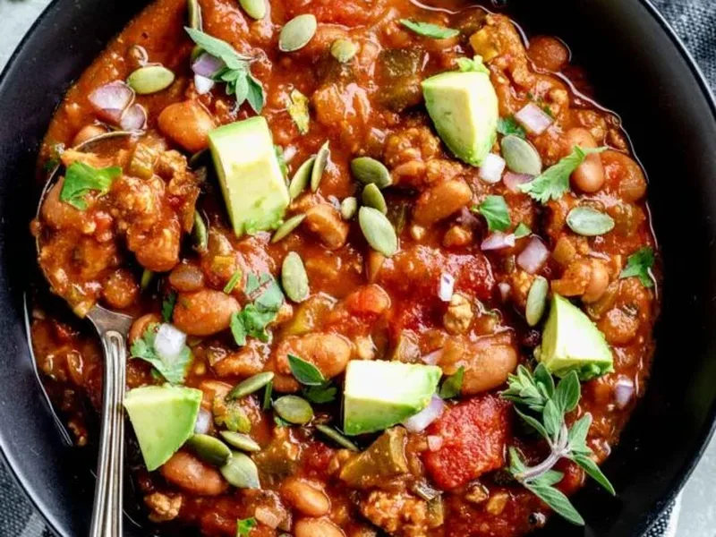 Healthy Turkey Pinto Bean Chili with Cornmeal Thickener