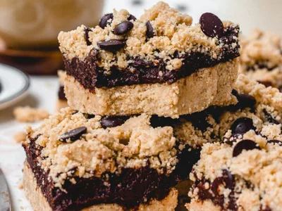 Mocha Date Caramel Oat Bars