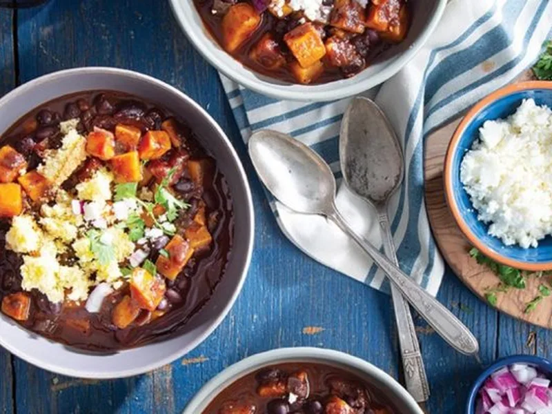 Slow Cooker Sweet Potato Black Bean Chili with Chipotle