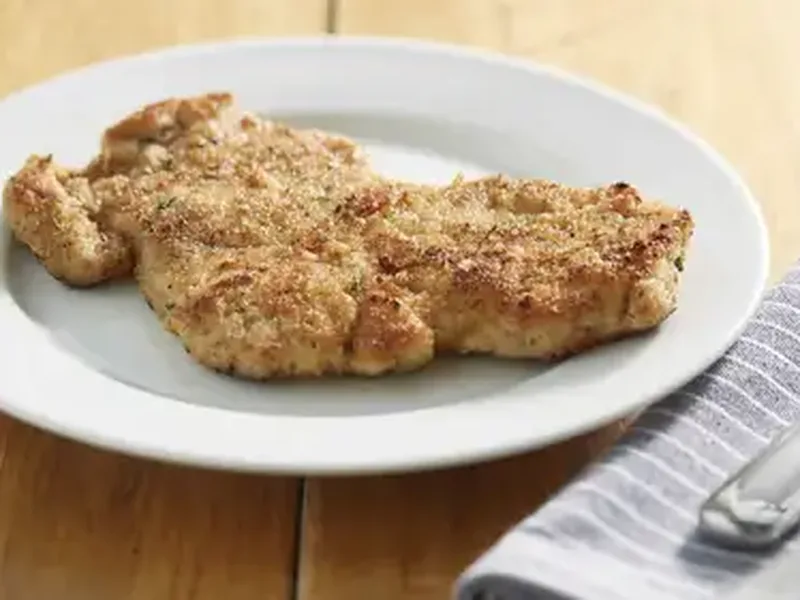 Pan-Fried Breaded Pork Chops with Three-Step Coating