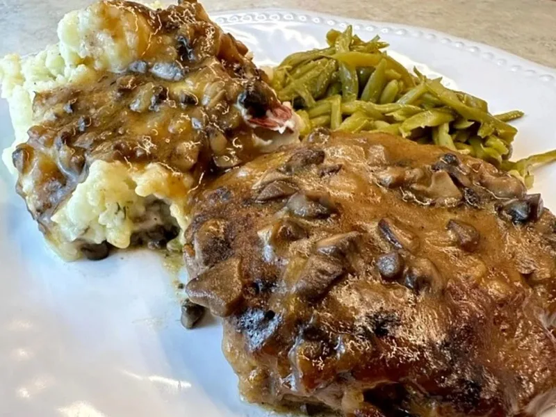 Ground Beef and Mushroom Casserole with Cheesy Potato Topping