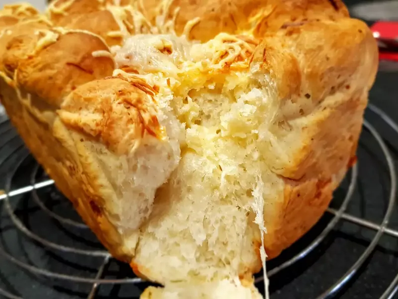 Golden Cheese Bread with Fresh Yeast and Herbs