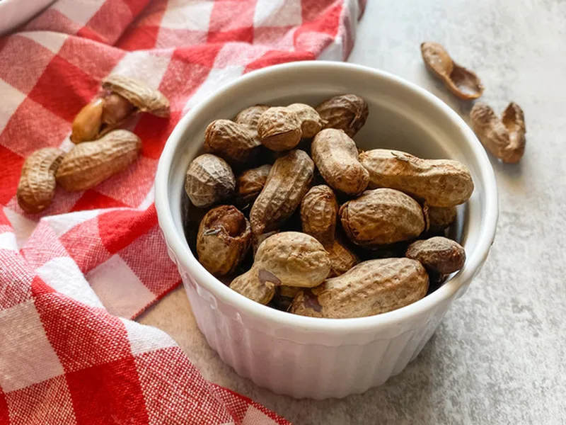 Instant Pot Boiled Peanuts with Cajun Spices